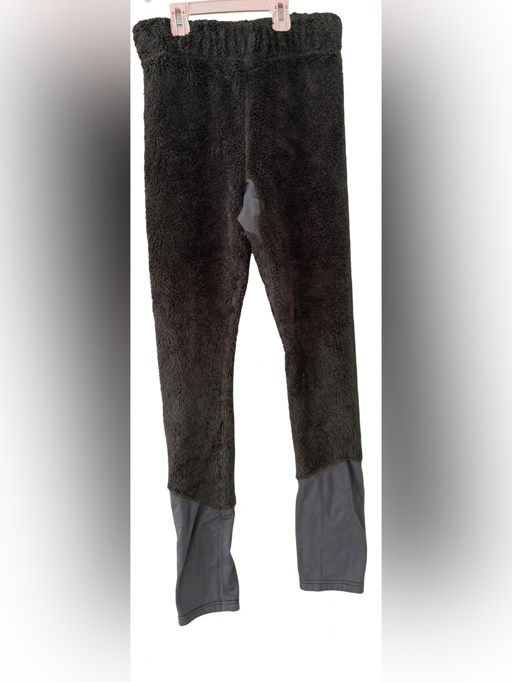 Cozy Black Sherpa-Lined Leggings with Knit Ankle Panels winter season